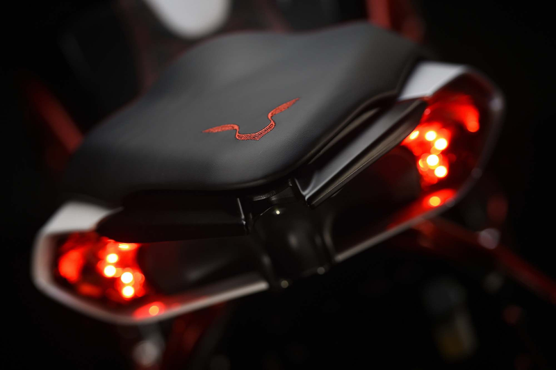 Illustration for article titled 2016 MV Agusta Brutale 800 And Lewis Hamilton Dragster RR: Small Changes And More Bling